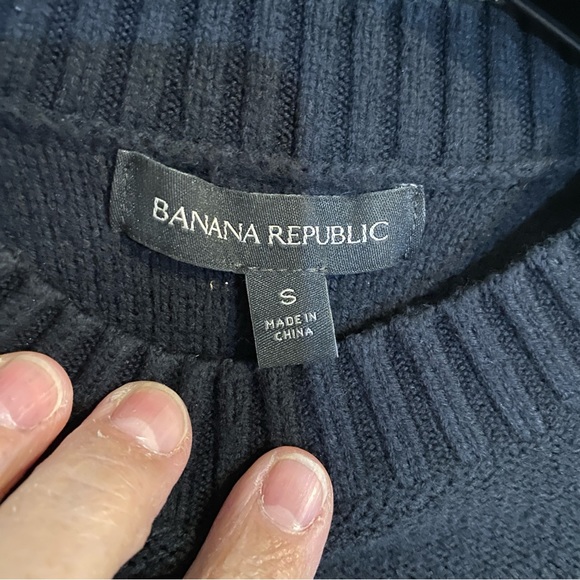 Banana Republic crew neck sweater, very soft/stretchy SZ S GUC no fabric tag - Picture 5 of 6